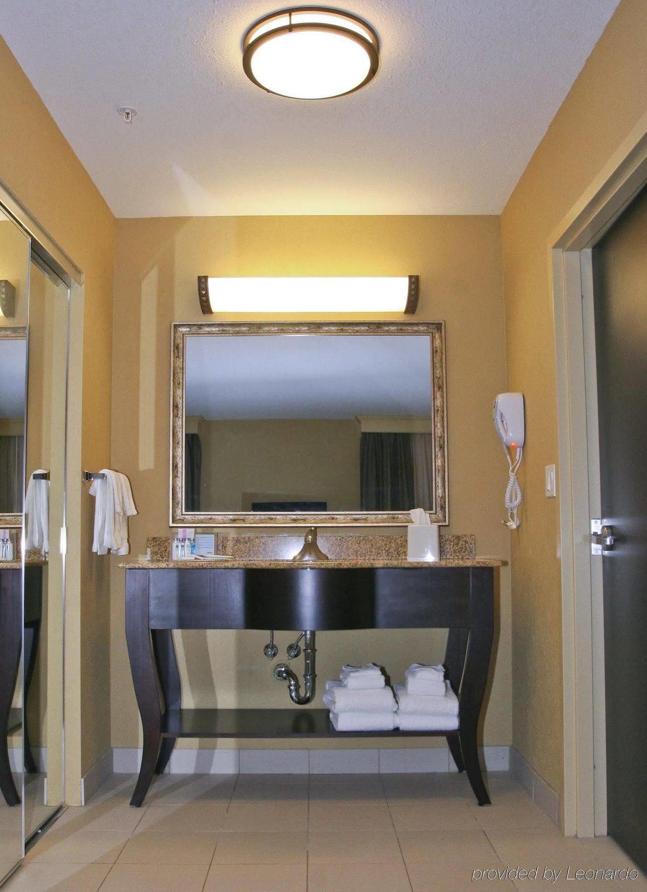 Hampton Inn & Suites Edmonton/West Oda fotoğraf